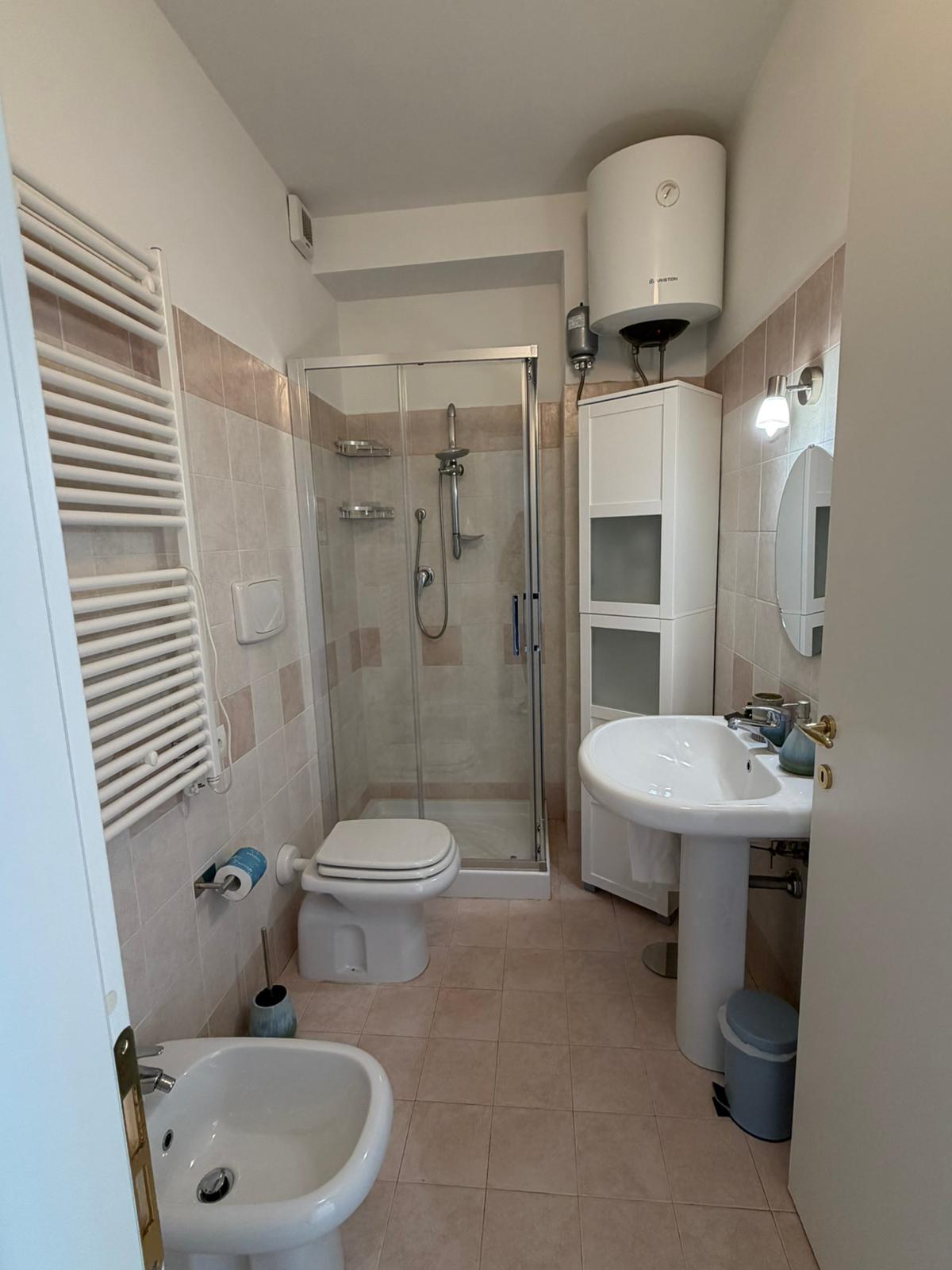 Bathroom with shower and bidet - Tramonto dorato apartment, Maremma Grosseto